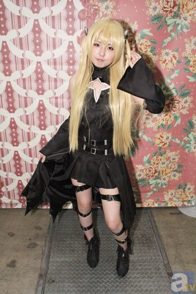 必一体育:杨烁现身某品牌圣诞树点灯仪式 熟男搭配堪称行走的教科书(图2) 必一运动官方网站